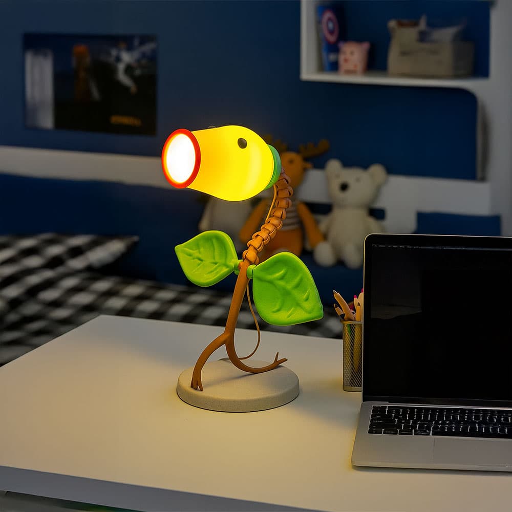 Bitki Motifli Estetik Masa Lambası